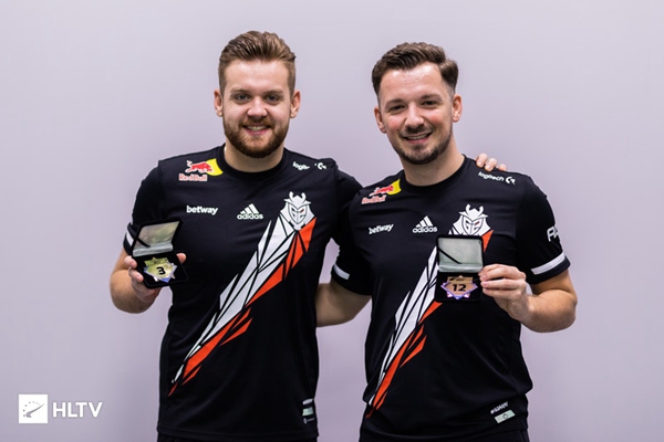 DH从 T1 学术队转移到主队